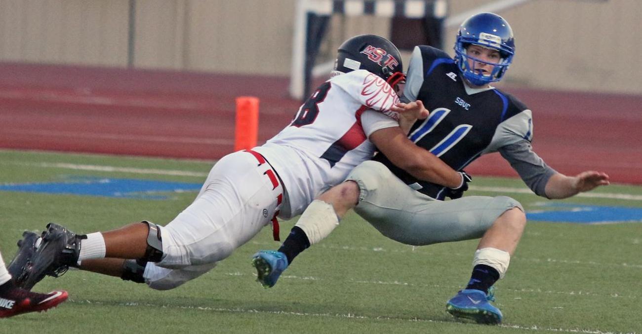 SBVC Football rumbles over Eagles, goes 4-0 for first time since ‘96
