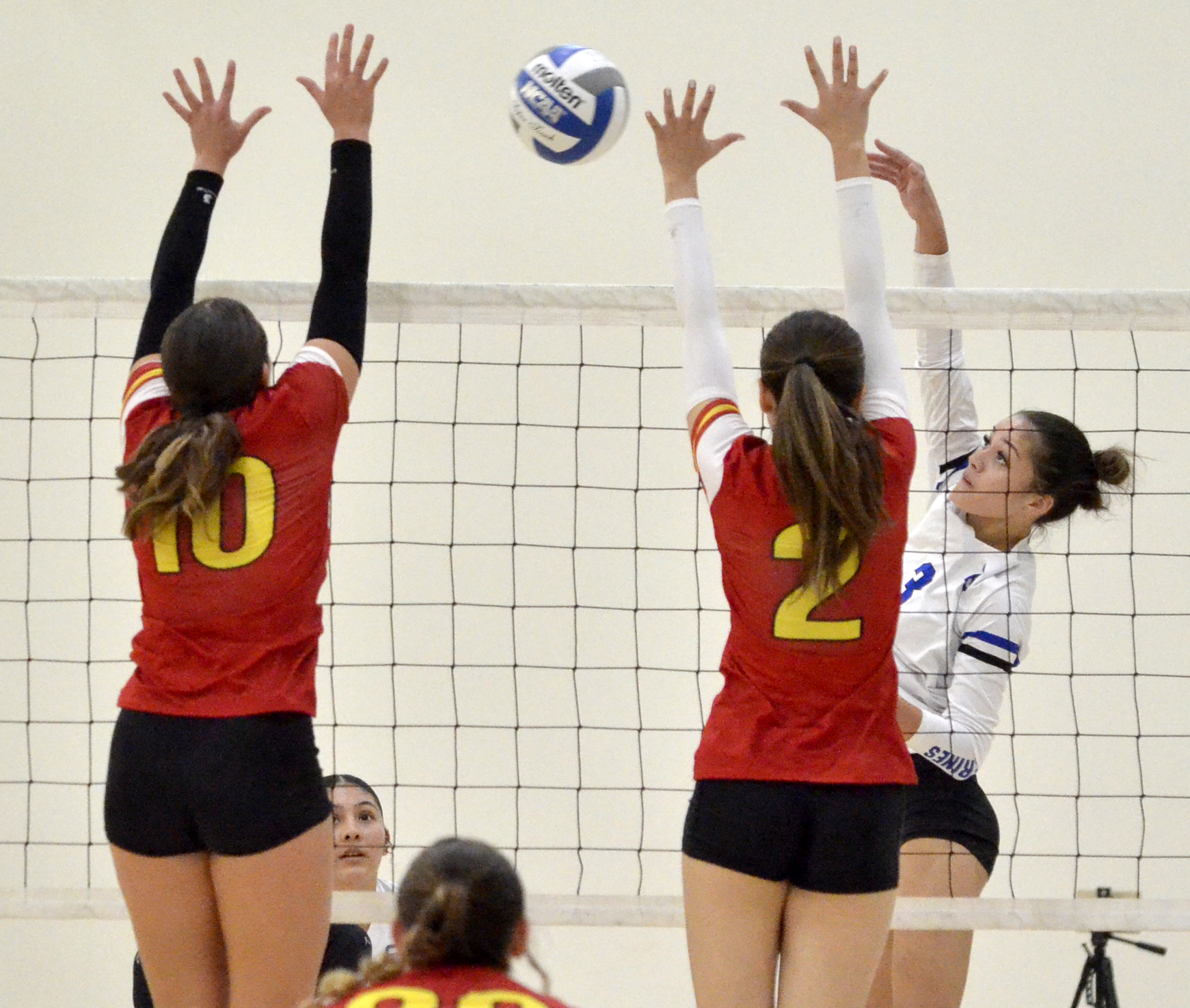 SBVC Opens Conference With Pair of Victories