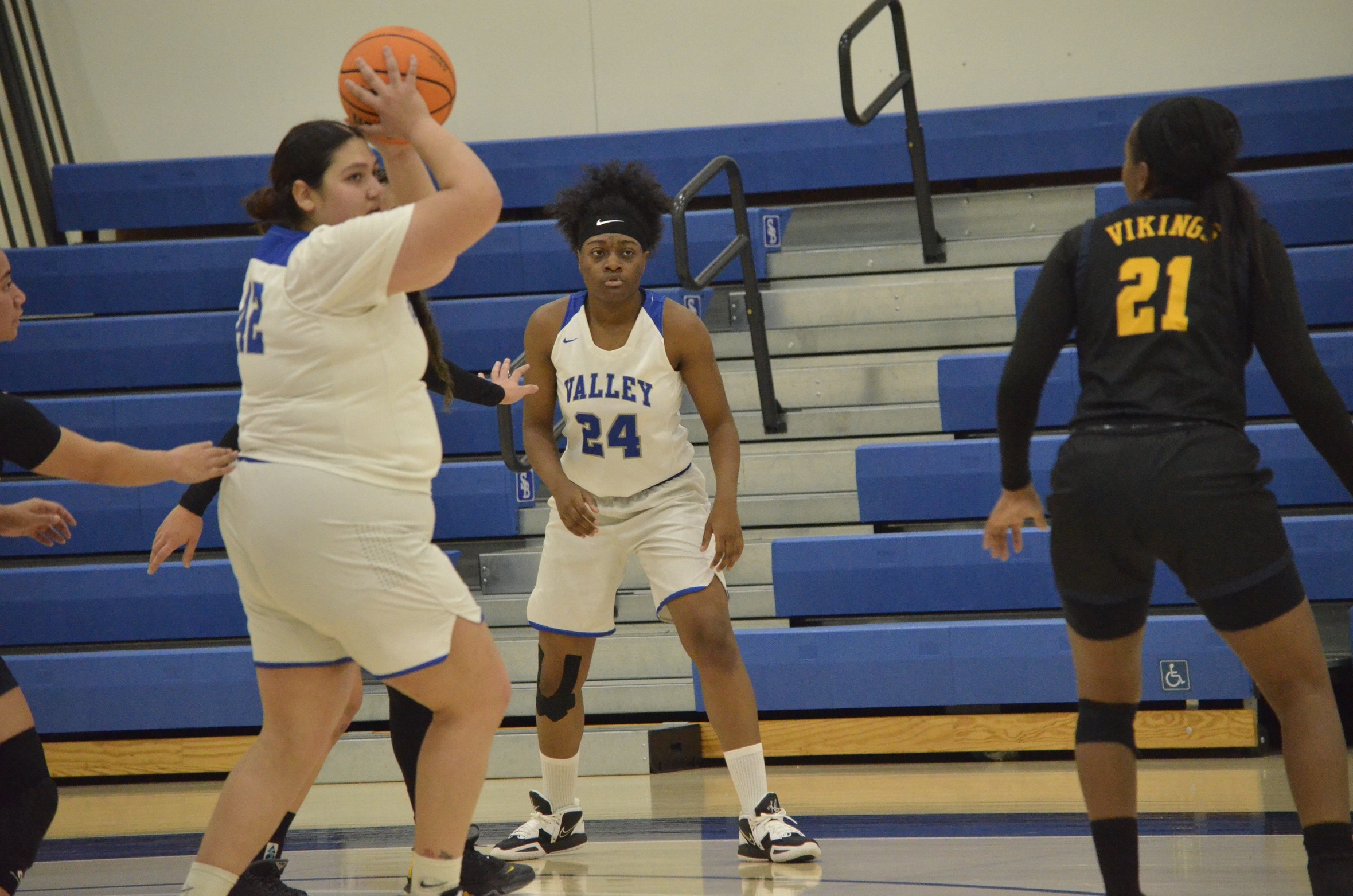 SBVC Women Hold Off Barstow for Victory